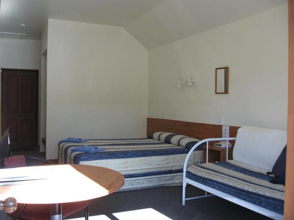 Four Peaks Motel 제랄딘 외부 사진